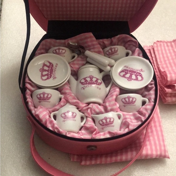 Princess 22 Pcs Porcelain Tea Set for girls - Picture 1 of 7